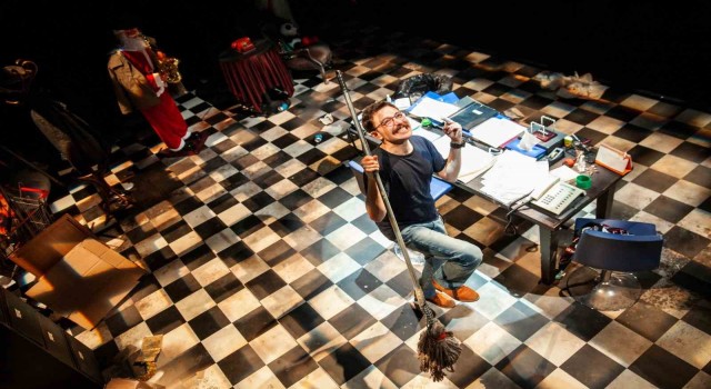 Tamamen Doluyuz oyunu Düzcede sahnelenecek