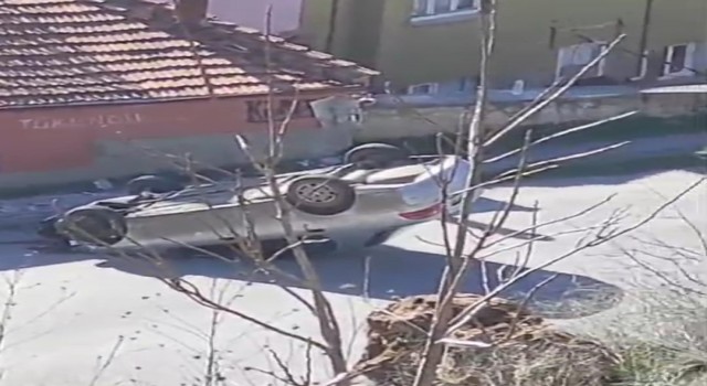 Tavşanlıda takla atan otomobil ters döndü: 1 yaralı