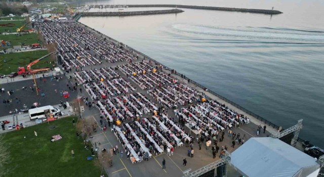 Tekirdağda 10 bin kişilik dev iftar