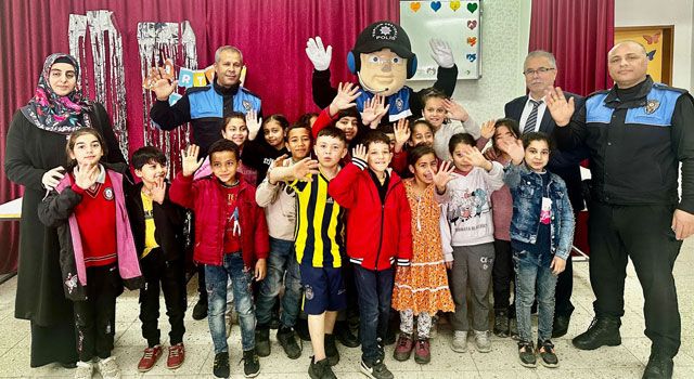 Toplum Destekli Polislik Osmaniye'de Öğrencileri Bilgilendirdi