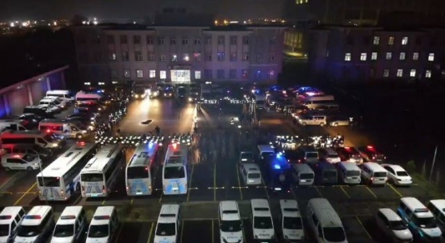 Torbacılar çatıdan kaçtı... Gardıropta yakalandı...