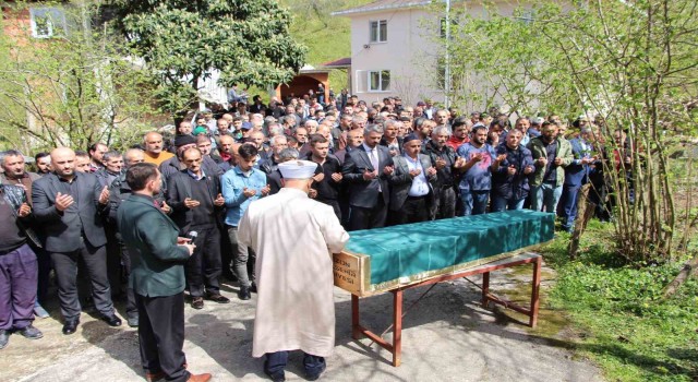 Trabzonda isale hattındaki göçükte hayatını kaybeden işçilerden İbrahim Keskin son yolculuğuna uğurlandı