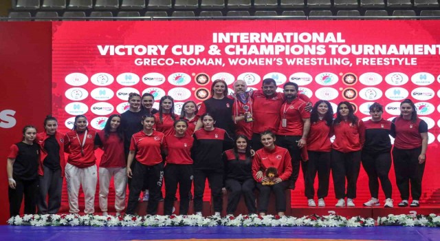 Uluslararası Şampiyonlar Turnuvasında Kadınlarda şampiyon Türkiye