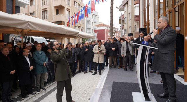 Üsküdar'da Gümüşsu Camii İbadete Açıldı
