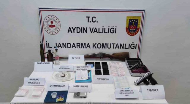 Uyuşturucu örgütü lideri Kuşadasında yakalandı