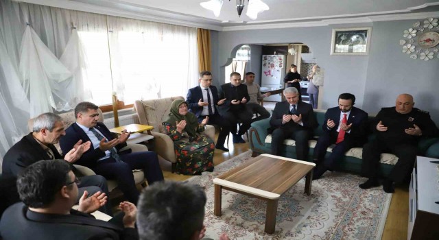 Vali Aslan şehit yakınları ve gazileri yalnız bırakmıyor