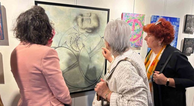 2 bin 827 eserin yer aldığı bienalde barış vurgusu
