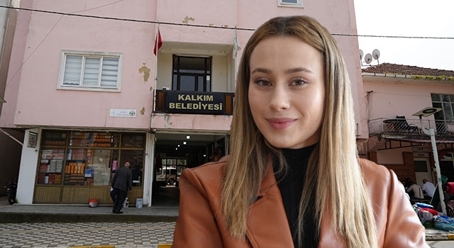 22 yaşındaki Zeynep Çelik, Türkiye'nin en genç kadın belediye başkanı oldu