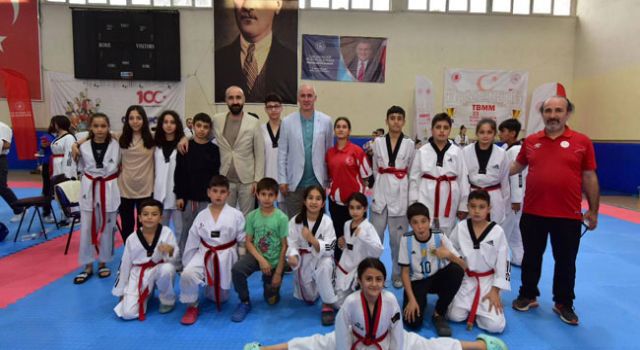 23 Nisan Taekwondo Şöleni Tamamlandı