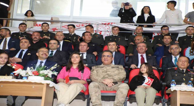 23 Nisana babalar ve kızları damga vurdu