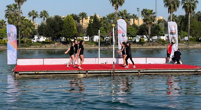 Adana'da Nehir Üzerinde Portakal Çiçeği Karnavalı Heyecanı