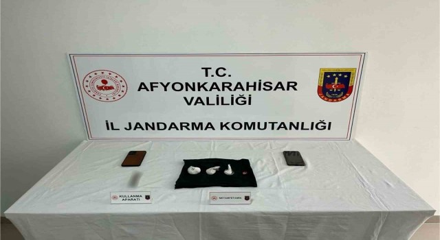 Afyonkarahisarda uyuşturucu operasyonu, 2 gözaltı