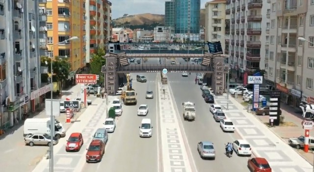 Aksarayda Atatürk Bulvarına yaya üst geçidi çalışmaları başladı