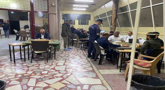 Alanyada 2 aranan şahıs yakalandı