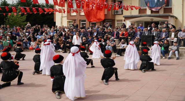 Altınovada 23 Nisan coşkusu