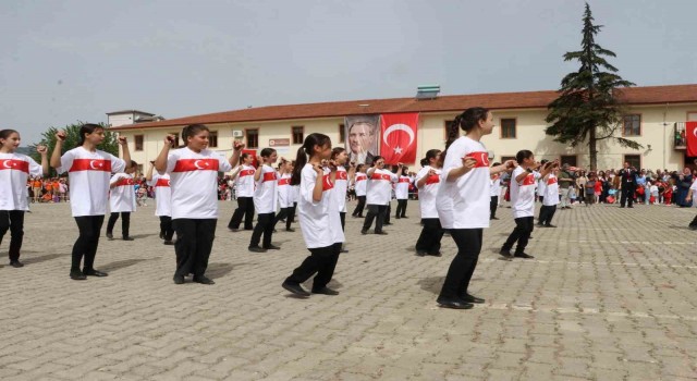 Amasyada 23 Nisan coşkuyla kutlandı