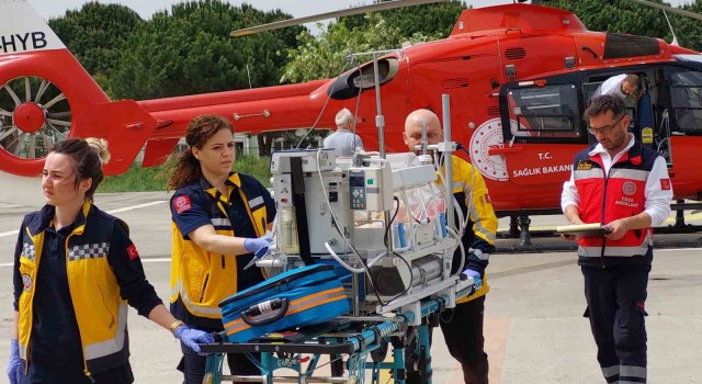 Ambulans helikopter erken doğan bebek için havalandı