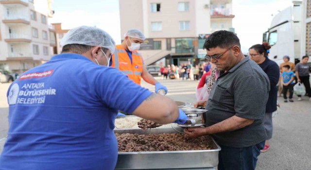 Antalyada Diyarbakır rüzgarı esti