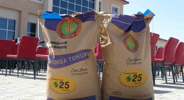 Ardahanda 210 çiftçiye 45 ton korunga tohumu dağıtıldı