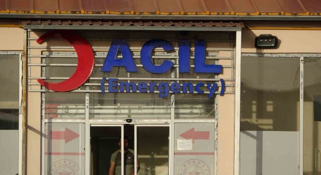 Ardahanda lise öğrencileri gıda zehirlenmesi nedeniyle hastanelik oldu: Valilikten açıklama geldi