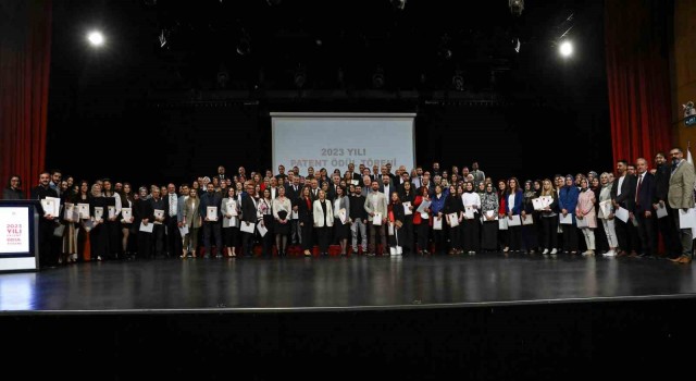 Atatürk Üniversitesinde 2023 patent ödül töreni