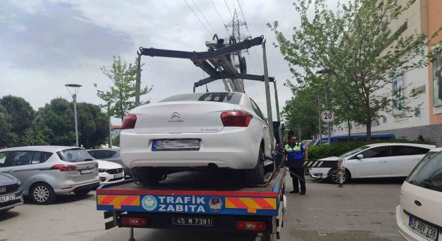 AVMde engelli yerine park eden sürücülere ceza