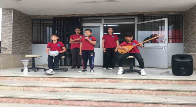 Aydınlı öğrenciler Yedi Bölge Yeni Name Projesiyle 23 Nisanı kutlandı