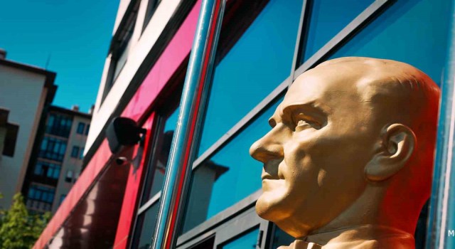 Bahçeşehir Kolejinden yapay zeka ile 23 Nisan filmi