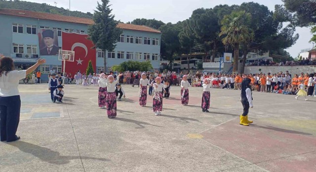 Başçayır Mahallesinde 23 Nisan kutlamaları