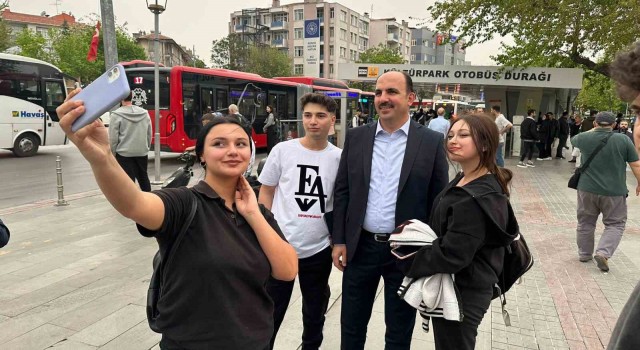 Başkan Altay Kültürparkta vatandaşlarla buluştu