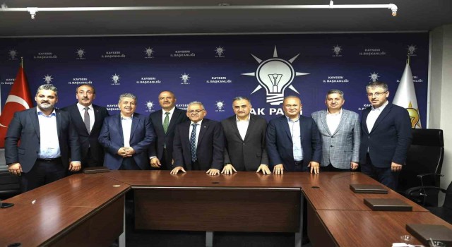 Başkan Büyükkılıç, AK Parti Kayseri İl Başkanlığı Yönetim Kurulu Toplantısına katıldı