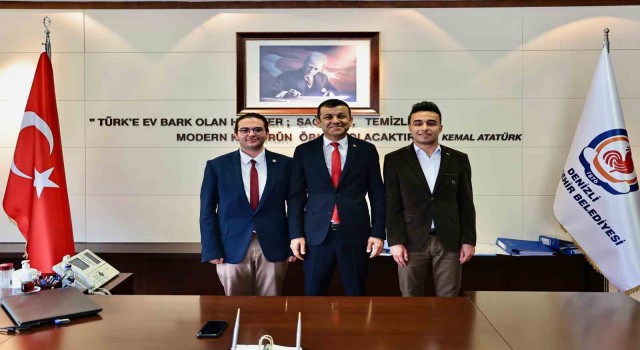Başkan Çavuşoğlu, Denizlinin en genç meclis üyelerini ağırladı