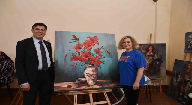 Başkan Durguttan sanata destek