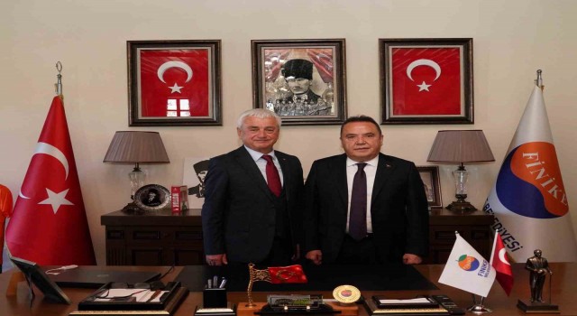 Başkan Geyikçi: “Alanyadan Kaşa kadar büyük bir başarı yakalamış bulunuyoruz”