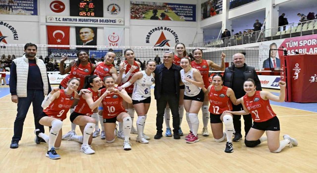 Başkan Uysaldan voleybol takımına destek çağrısı