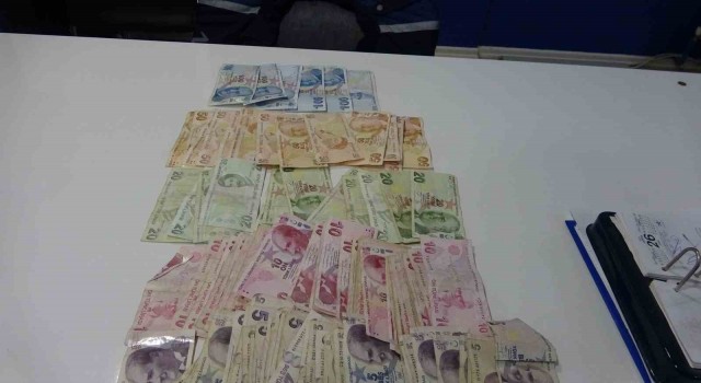 Bilecikte dilencilerin üzerinden çıkan para şoke etti