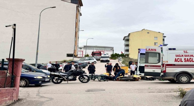 Bilecikte motosikletlerin çarpışması sonucu 1 kişi yaralandı