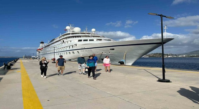 Bodruma kruvaziyerle 180 yolcu geldi