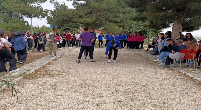 Burdurda üretken bir nesil yetişiyor