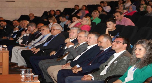 Bursada 21. Yüzyılda Öğretmen Olmak konulu panel düzenlendi