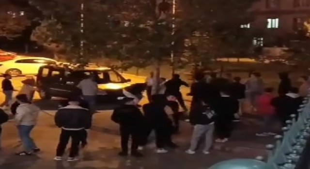 Bursada yumruk yumruğa kavga kamerada