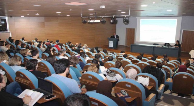 BUÜde tez yazımı ve atıfların önemi konuşuldu