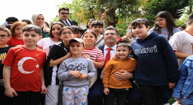 Çekmeköylü çocuklar 23 Nisan Şenliğinde gönüllerince eğlendi