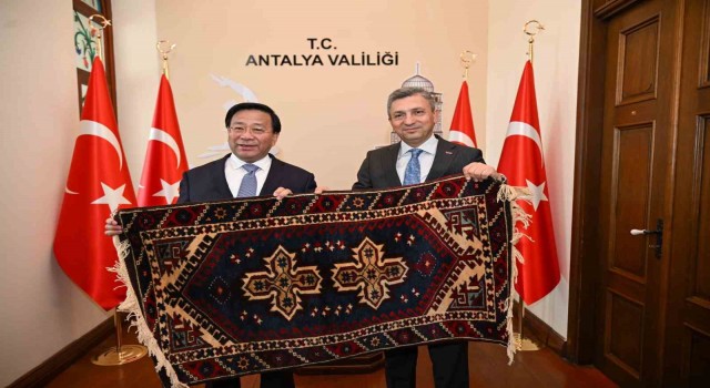 Çinden Antalyaya dostluk köprüsü kuruluyor