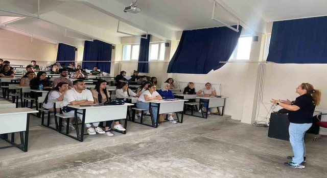 Çinede üniversite öğrencilerine “Narkogençlik Eğitimi” verildi
