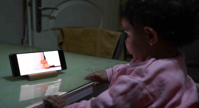 Çocuğu susturmada kullanılan ‘ekran, beyinde kalıcı hasar bırakıyor