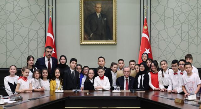 Cumhurbaşkanı Erdoğan, Çocukları Kabul Etti