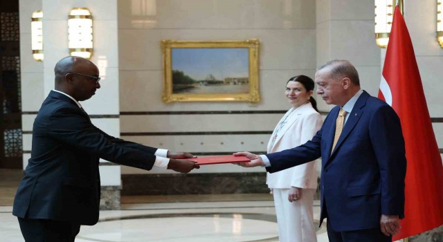 Cumhurbaşkanı Erdoğana Ruanda ve Nikaragua büyükelçilerinden güven mektubu