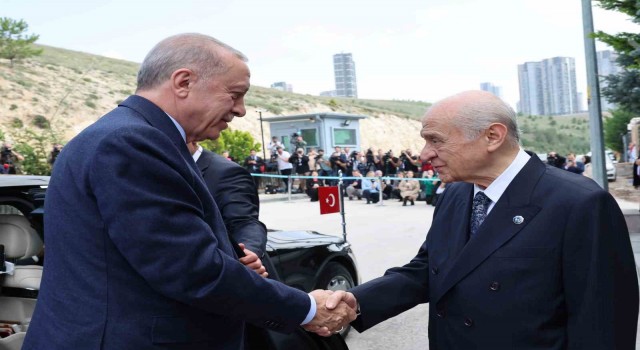 Cumhurbaşkanı Recep Tayyip Erdoğan, MHP Lideri Bahçeliyi ziyaret ediyor.