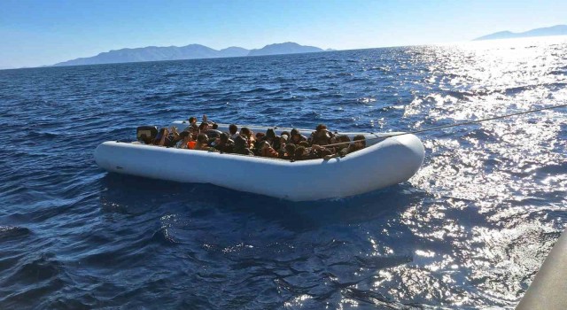 Datçada 25 düzensiz göçmen kurtarıldı